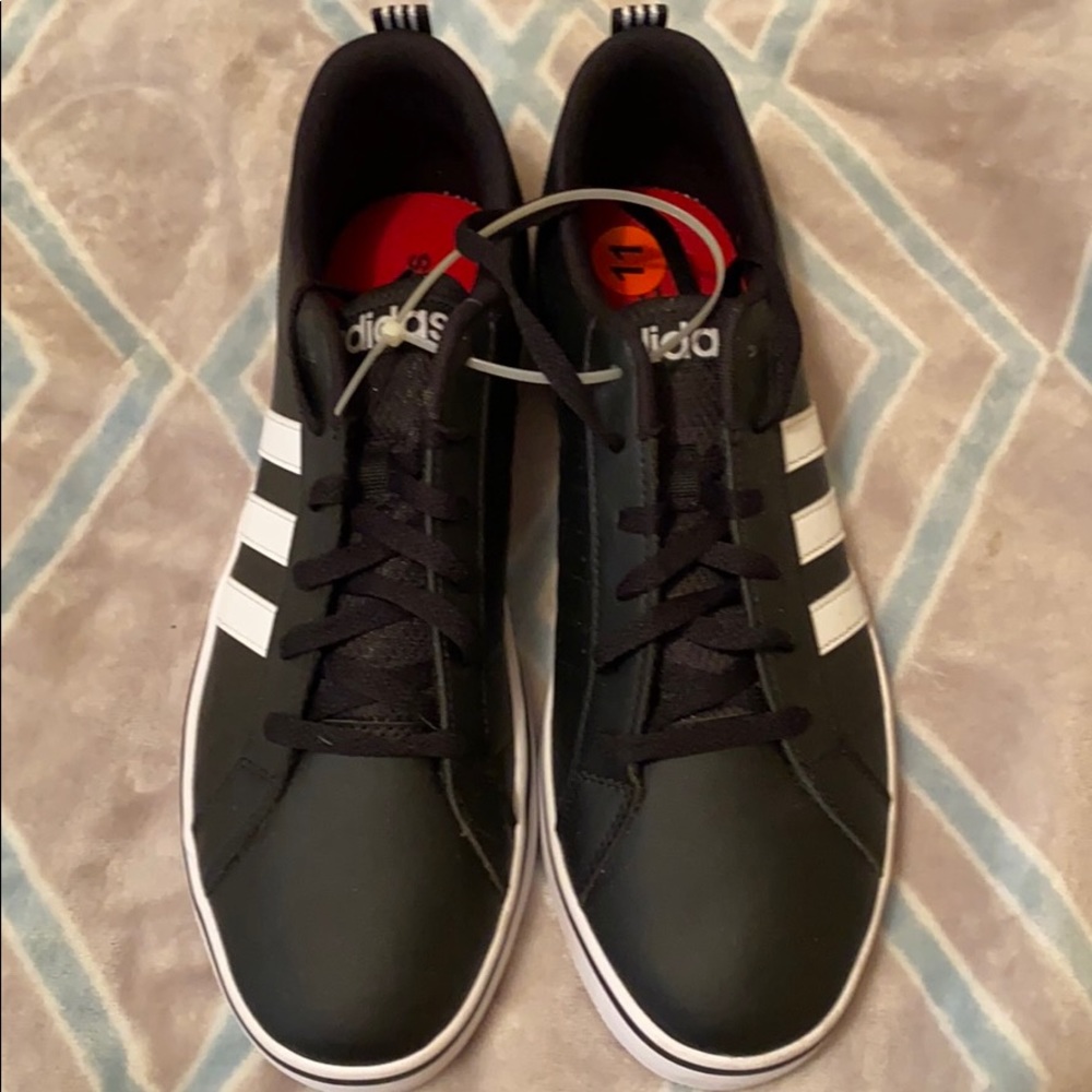 Adidas black men sneakers size 11 BRAND NEW